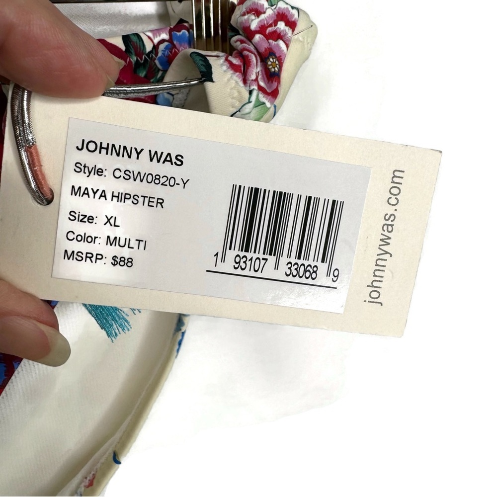 Johnny Was Maya Hipster Cream color with Bold Flowers New with Tags size XL - Picture 7 of 9